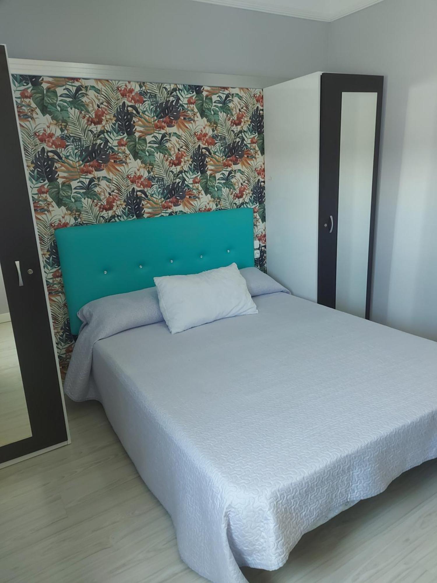 Hostal Fuente Del Pino フミーリャ エクステリア 写真